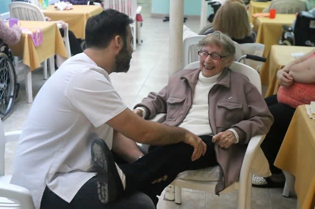 Equipo profesional de Hogar Tuyú